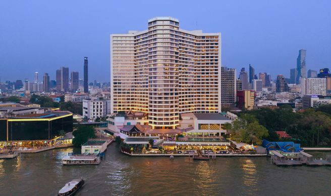 Royal Orchid Sheraton Riverside Hotel Exterior