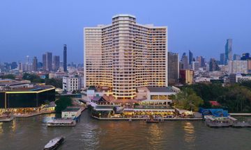 Royal Orchid Sheraton Riverside Hotel