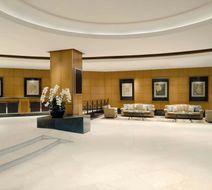 Royal Orchid Sheraton Riverside Hotel Lobby
