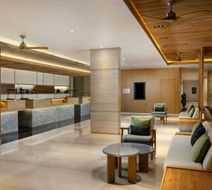 Courtyard Bali Seminyak Resort Lobby