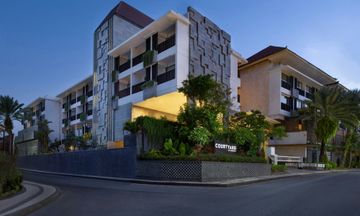 Courtyard Bali Seminyak Resort