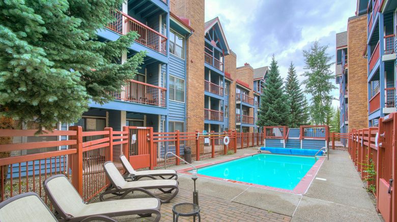 <b>River Mountain Lodge Pool</b>. Images powered by <a href="https://www.leonardoworldwide.com/" title="Leonardo Worldwide" target="_blank">Leonardo</a>.