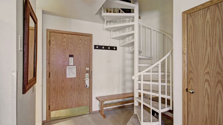 <b>River Mountain Lodge Lobby</b>. Images powered by <a href="https://www.leonardoworldwide.com/" title="Leonardo Worldwide" target="_blank">Leonardo</a>.