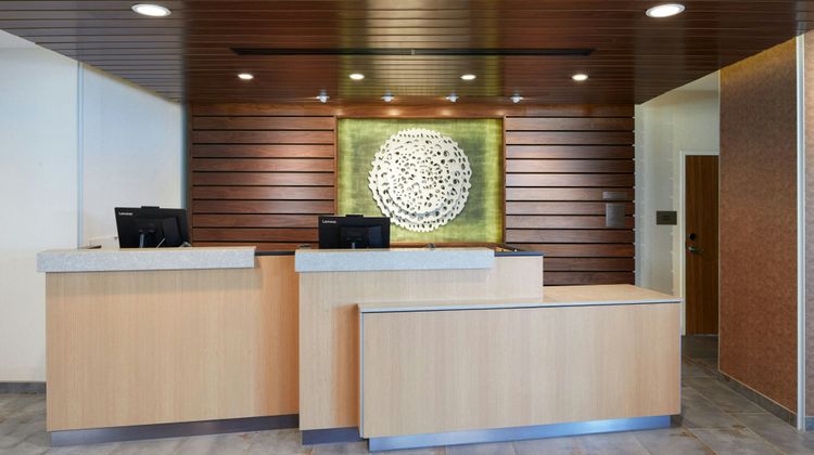 Fairfield Inn & Suites Riverside Lobby