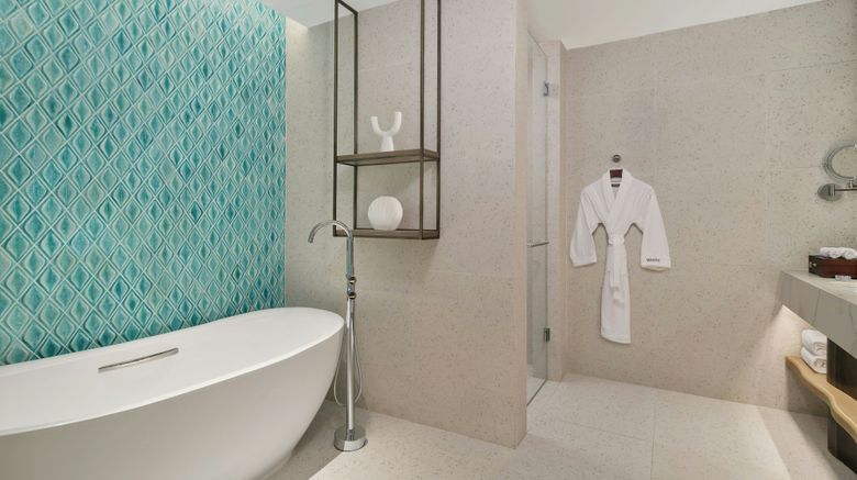 <b>The Westin Nirup Island Resort & Spa Room</b>. Images powered by <a href="https://www.leonardoworldwide.com/" title="Leonardo Worldwide" target="_blank">Leonardo</a>.