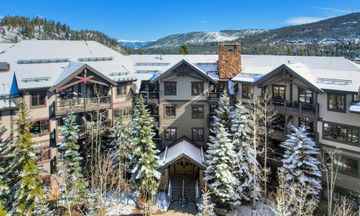 Mountain Thunder Lodge
