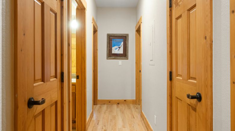 <b>Keystone East Village Lobby</b>. Images powered by <a href="https://www.leonardoworldwide.com/" title="Leonardo Worldwide" target="_blank">Leonardo</a>.