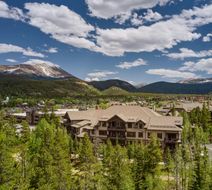 Mountain Thunder Lodge Exterior
