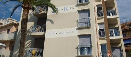 Hotel Jolly Roger Exterior