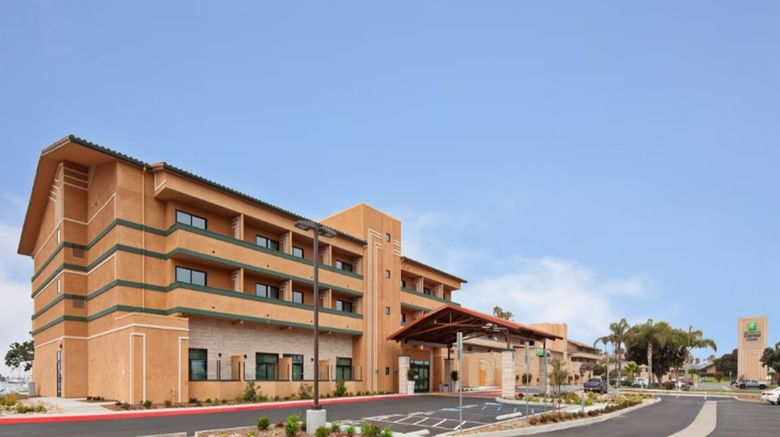 Holiday Inn Express Hotel  and  Suites Exterior. Images powered by <a href="https://www.leonardoworldwide.com" target="_blank" rel="noopener">Leonardo</a>.