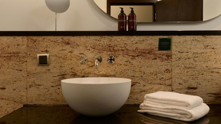 Metropolitan Hotel by Flemings Room