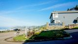 Sand Pebbles Inn Exterior