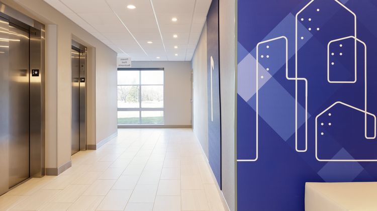 Holiday Inn Express & Suites Keizer Lobby