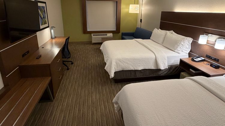 Holiday Inn Express & Suites-Medical Ctr Room