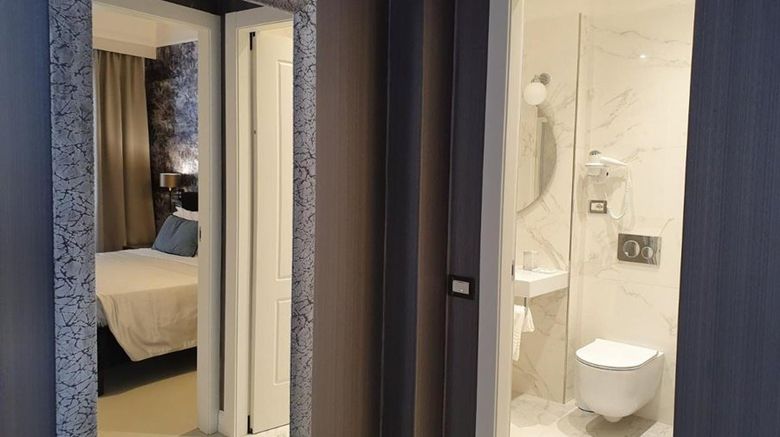 <b>Hotel Maxim Axial Room</b>. Images powered by <a href="https://www.leonardoworldwide.com/" title="Leonardo Worldwide" target="_blank">Leonardo</a>.