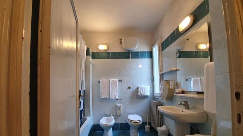 <b>Hotel Maxim Axial Room</b>. Images powered by <a href="https://www.leonardoworldwide.com/" title="Leonardo Worldwide" target="_blank">Leonardo</a>.