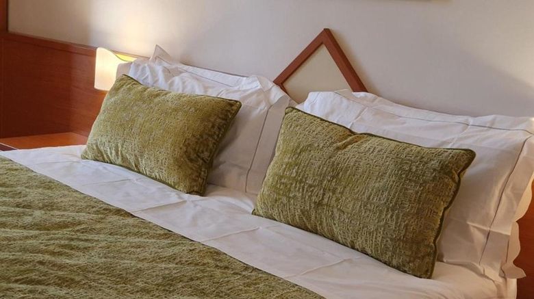 <b>Hotel Maxim Axial Room</b>. Images powered by <a href="https://www.leonardoworldwide.com/" title="Leonardo Worldwide" target="_blank">Leonardo</a>.