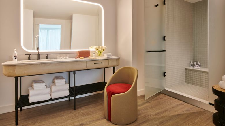 <b>Virgin Hotels New York City Suite</b>. Images powered by <a href="https://www.leonardoworldwide.com/" title="Leonardo Worldwide" target="_blank">Leonardo</a>.