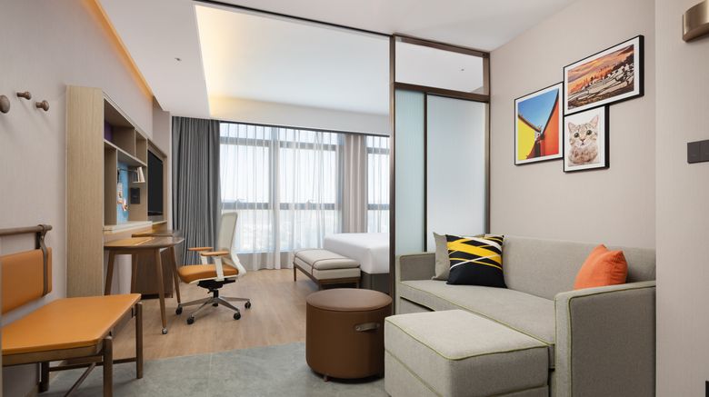 <b>Home2 Suites Hilton KMG Chenggong Room</b>. Images powered by <a href="https://www.leonardoworldwide.com/" title="Leonardo Worldwide" target="_blank">Leonardo</a>.