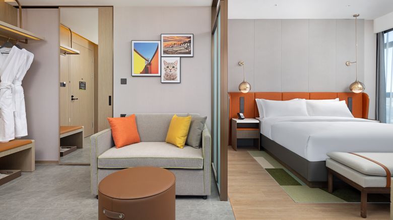 <b>Home2 Suites Hilton KMG Chenggong Room</b>. Images powered by <a href="https://www.leonardoworldwide.com/" title="Leonardo Worldwide" target="_blank">Leonardo</a>.