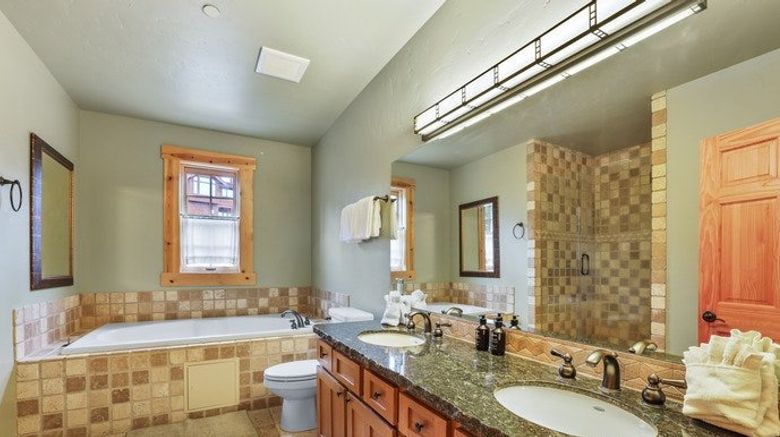 <b>Kirkwood Mountain Resort Room</b>. Images powered by <a href="https://www.leonardoworldwide.com/" title="Leonardo Worldwide" target="_blank">Leonardo</a>.