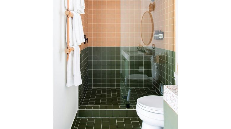 <b>White Water Inn Room</b>. Images powered by <a href="https://www.leonardoworldwide.com/" title="Leonardo Worldwide" target="_blank">Leonardo</a>.