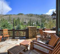 Legendary Lodging Exterior