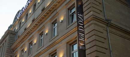 Metropolitan Hotel by Flemings Exterior