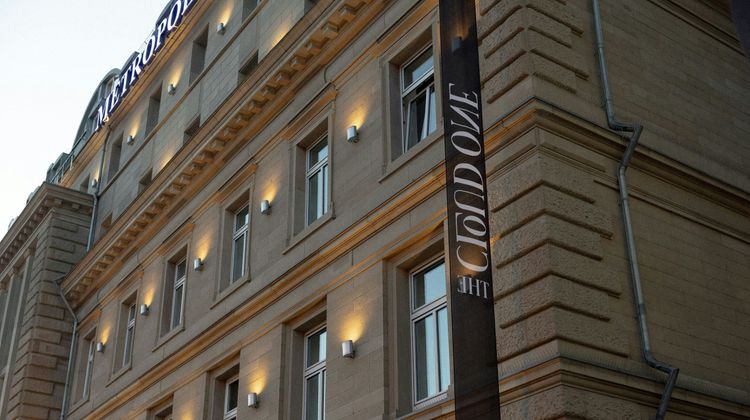 Metropolitan Hotel by Flemings Exterior