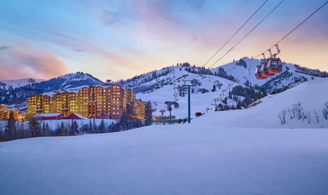 Grand Summit Hotel Exterior