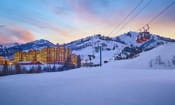 Grand Summit Hotel