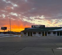 Boarders Inn & Suites by Cobblestone Exterior
