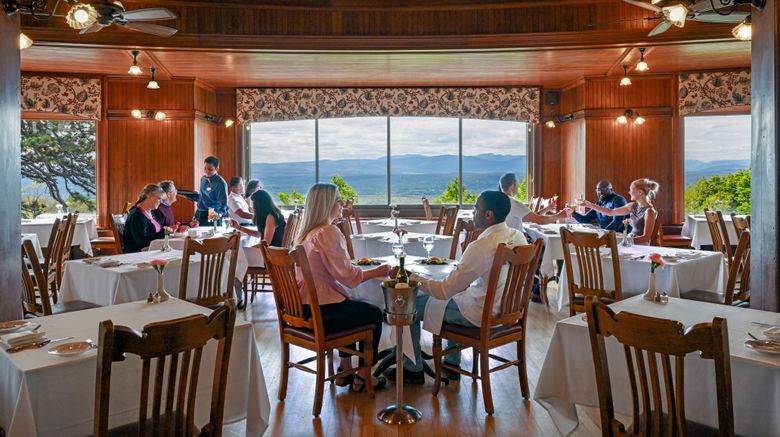 <b>Mohonk Mountain House Restaurant</b>. Images powered by <a href="https://www.leonardoworldwide.com/" title="Leonardo Worldwide" target="_blank">Leonardo</a>.