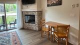 <b>Keystone Lakeside Village Room</b>. Images powered by <a href="https://www.leonardoworldwide.com/" title="Leonardo Worldwide" target="_blank">Leonardo</a>.