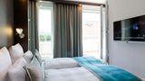 Motel One Stuttgart-Bad Cannstatt Room