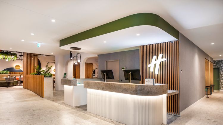 Holiday Inn Dandenong Exterior