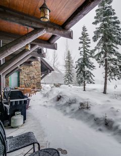 Bachelor Gulch Village