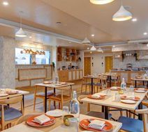 Bloom Hotel- HITEC City Restaurant