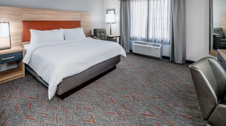 Candlewood Suites Loveland Room