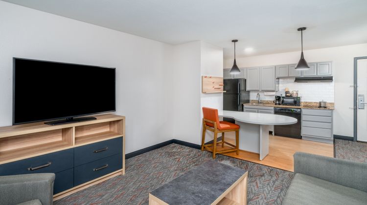 Candlewood Suites Loveland Room