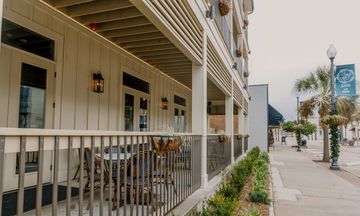Hotel Whiskey in Pascagoula