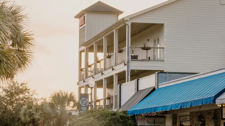 Hotel Whiskey in Pascagoula Exterior