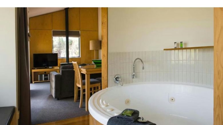 <b>Discovery Parks Cradle Mountain Spa</b>. Images powered by <a href="https://www.leonardoworldwide.com/" title="Leonardo Worldwide" target="_blank">Leonardo</a>.