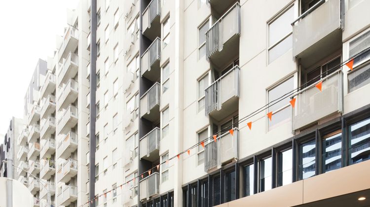 Arrow On Swanston Exterior