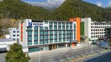 Holiday Inn Exp Mtn South Gate Exterior