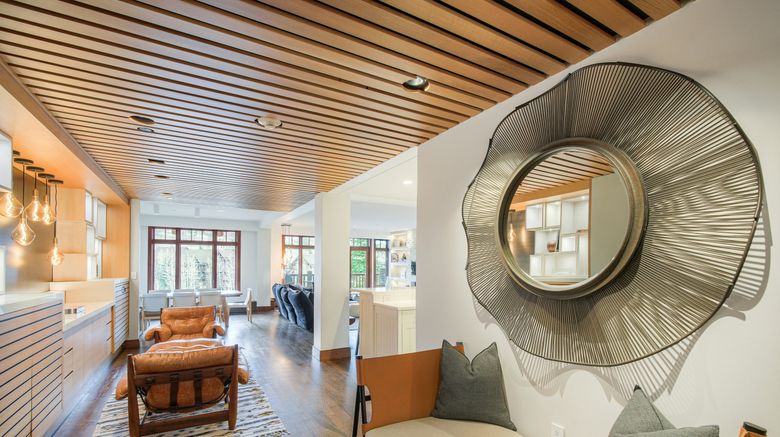 <b>Bachelor Gulch Village Lobby</b>. Images powered by <a href="https://www.leonardoworldwide.com/" title="Leonardo Worldwide" target="_blank">Leonardo</a>.