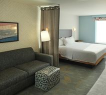Home2 Suites by Hilton Lima Room