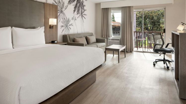 Found Hotels Santa Barbara Room