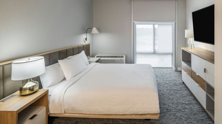 TownePlace Suites by Marriott Canfield Suite