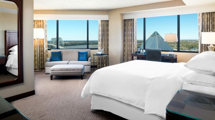 Memphis Riverline Hotel Room
